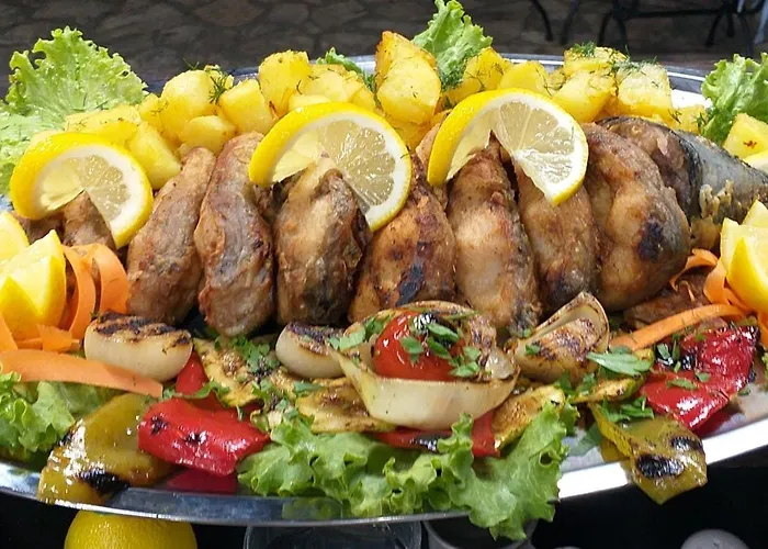 斯坦科夫酒店 3* 内塞伯尔